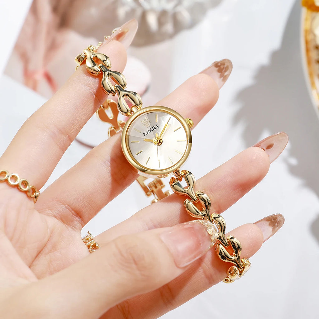 Elegant Women's Quartz Watch – Small Dial Heart Chain Bracelet Minimalist Wristwatch