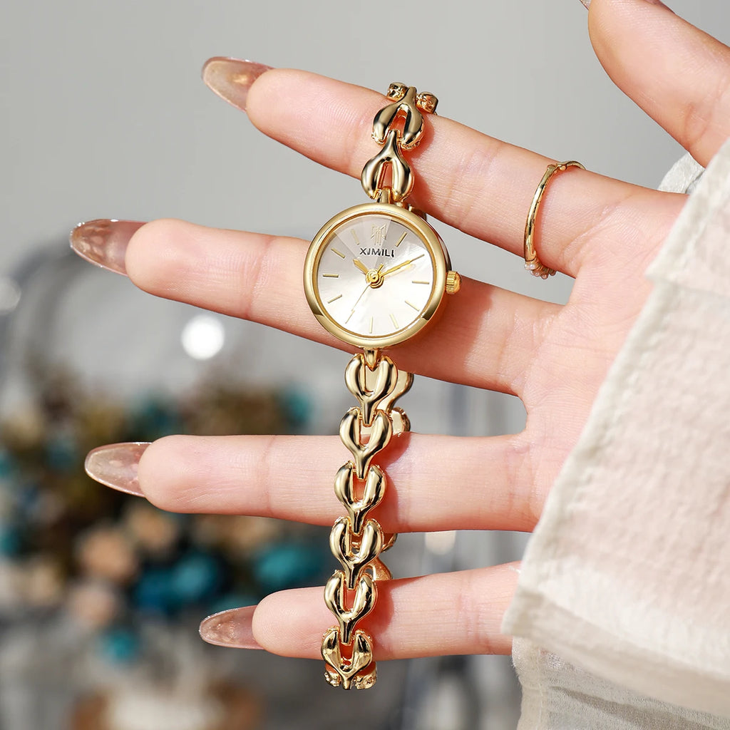 Elegant Women's Quartz Watch – Small Dial Heart Chain Bracelet Minimalist Wristwatch