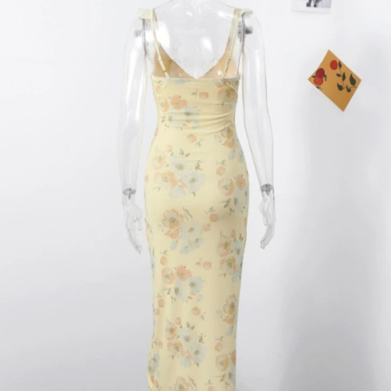 Women's Summer Flower Printed Backless Halter Maxi Dress - Low-cut Style