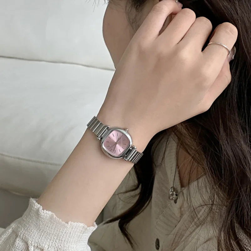 Luxury Women's Quartz Watch – Adjustable Stainless Steel Strap