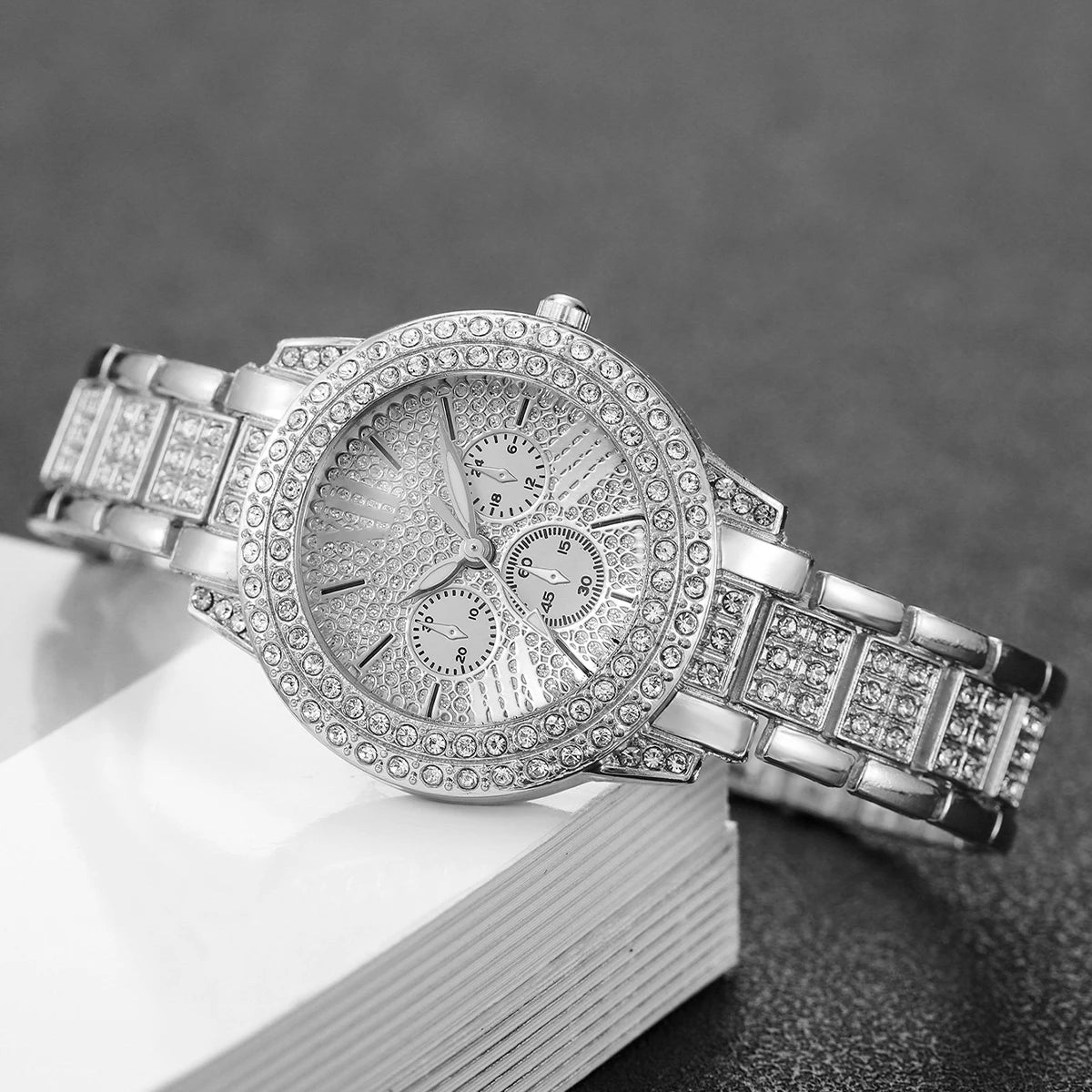 Luxury Full Diamond Women's Quartz Watch & Heart Bracelet Set – 2PCS Ladies Wristwatch