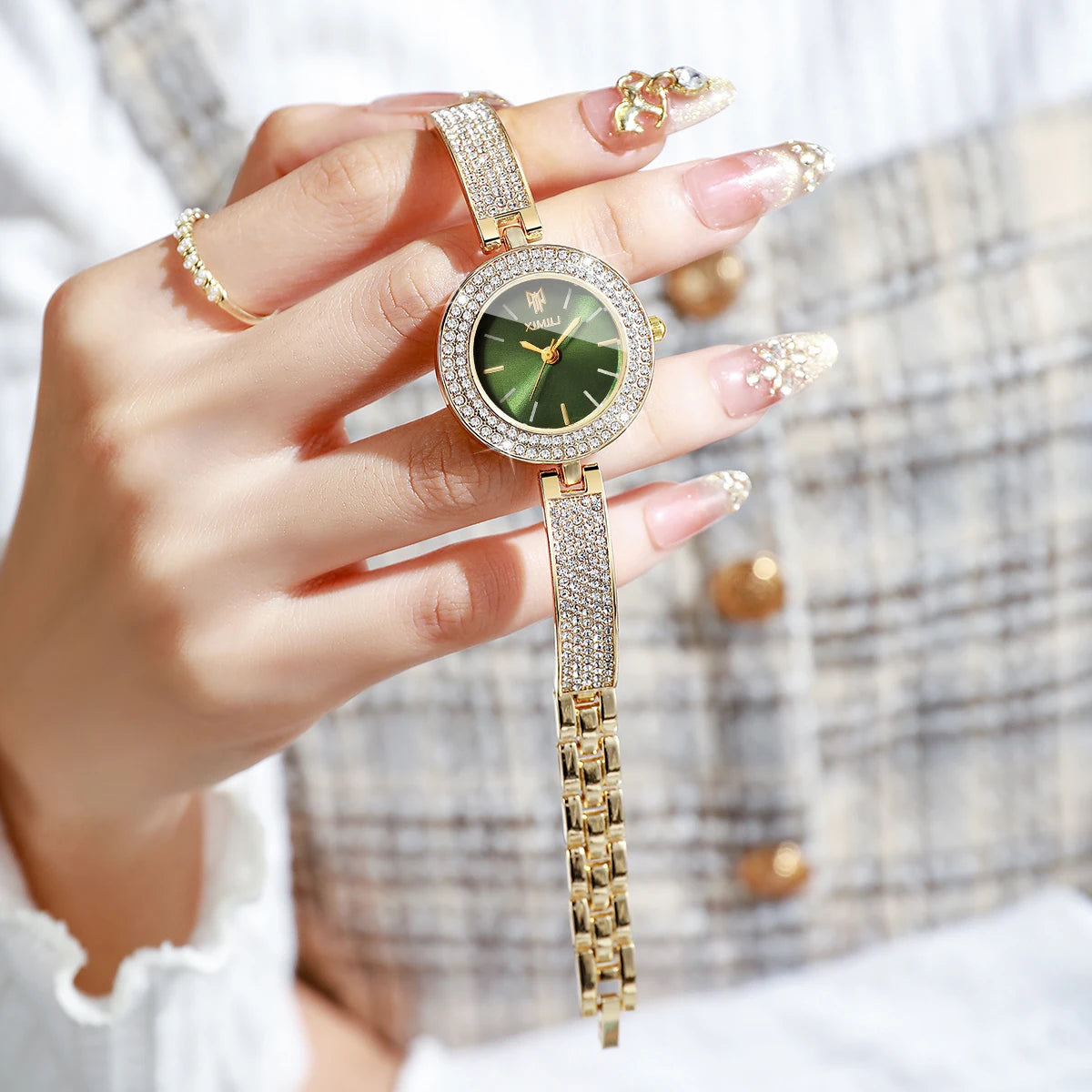 Luxury Rhinestone Bangle Women's Quartz Watch – Full Diamond Bezel Bracelet Wristwatch