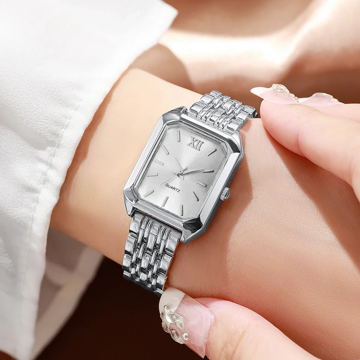 Fashion Rectangle Women's Quartz Watch & Rhinestone Bracelet Set – 2PCS Roma Dial Wristwatch