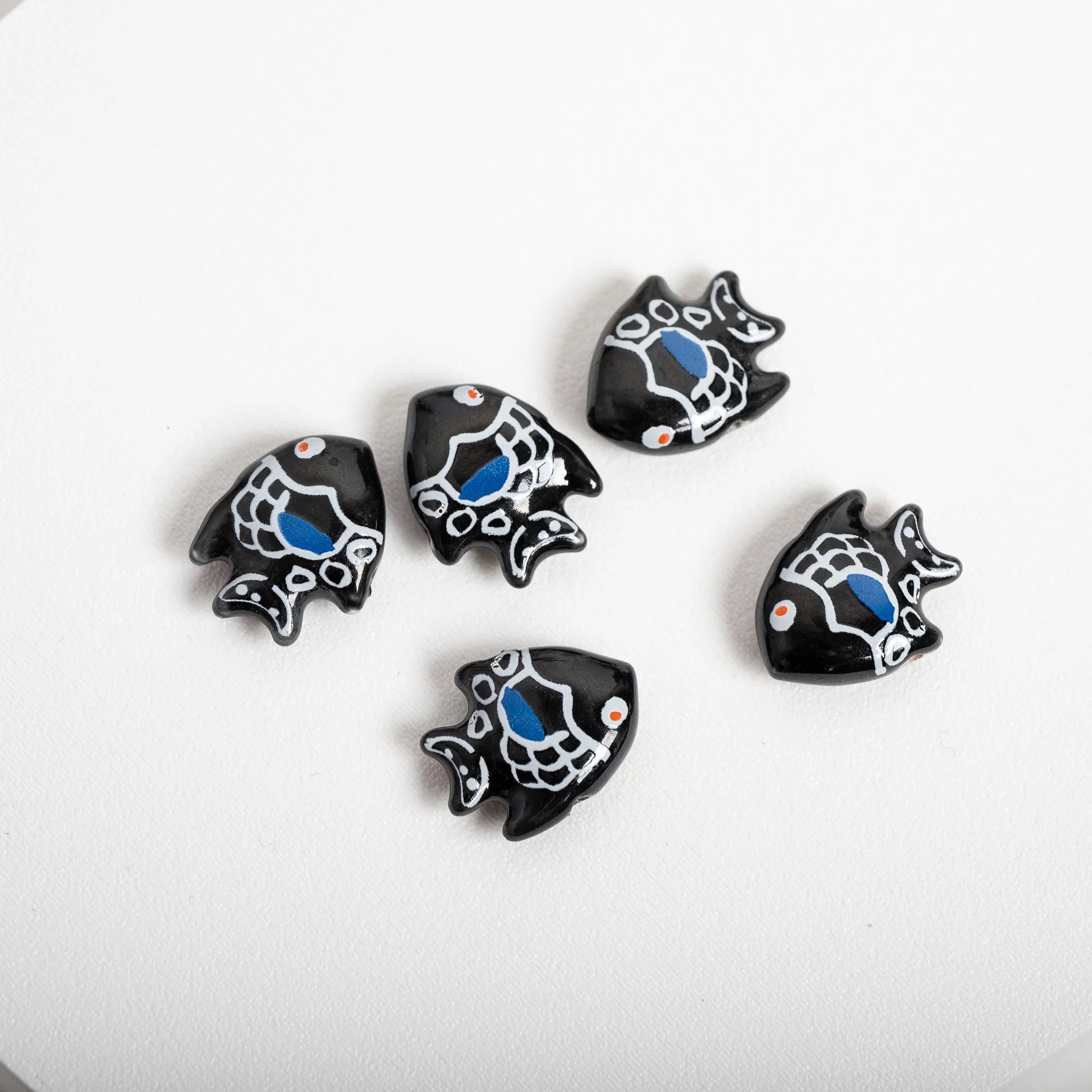 Handmade Black Pattern Fish Ceramic Beads – Painted DIY Loose Beads for Bracelet & Necklace (5pcs)