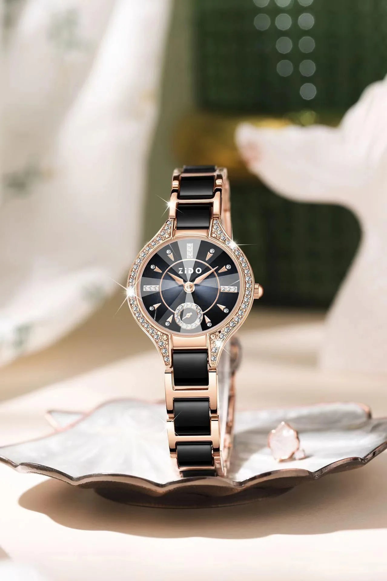Retro Diamond Women's Watch – Waterproof Light Luxury Stainless Steel