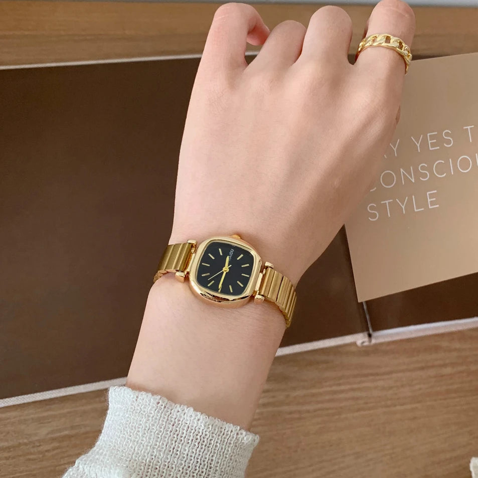 Luxury Women's Quartz Watch – Adjustable Stainless Steel Strap