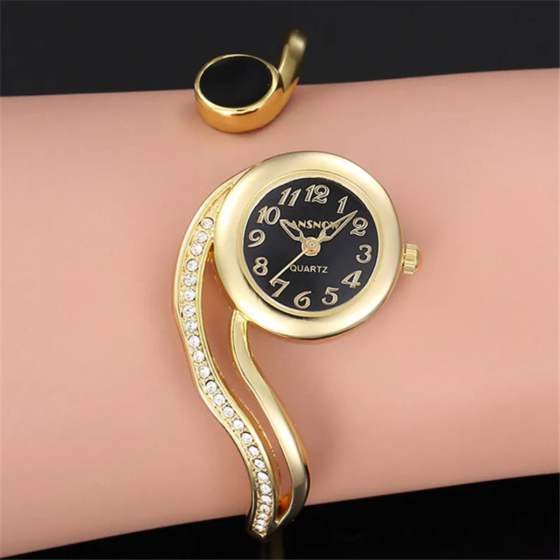 Women's Diamond Bracelet Watch – Small Dial Luxury Wristwatch